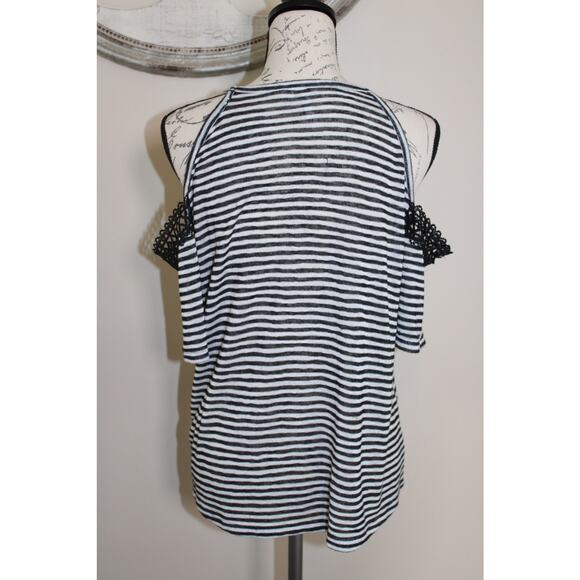 EST.1946 Black White Striped Cold Shoulder Top Lace Trim Women’s Size S - Picture 3 of 5